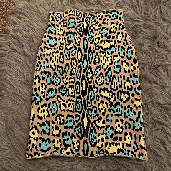 BCBGeneration Cheetah Leopard Bodycon Skirt - Picture 2 of 5